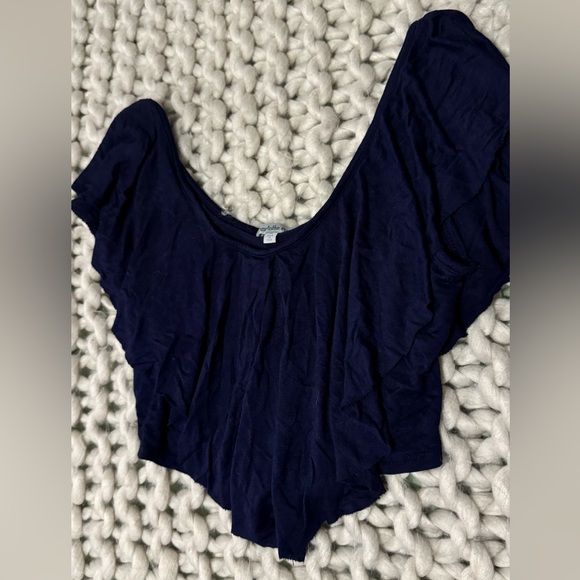 V Cut Flowy Crop Top - Picture 3 of 3